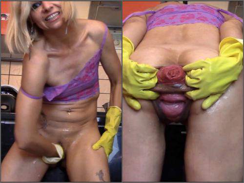 Perverted MILF Rubber Glove Fisting And Loose Giant Prolapse