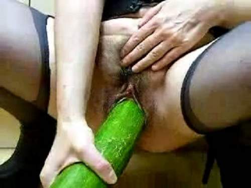 Webcam Very long Cucumber hairy pussy insertion - vegetable pussy, mature