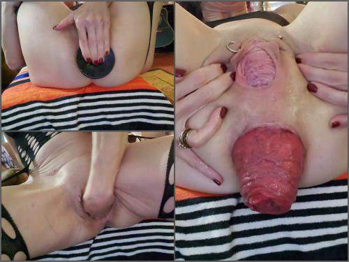 Sexysasha2015 solo play with her shocking anal prolapse – Premium user Request image